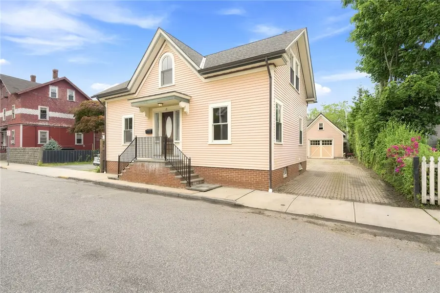21 Elm Street, Newport, RI 02840 - #2