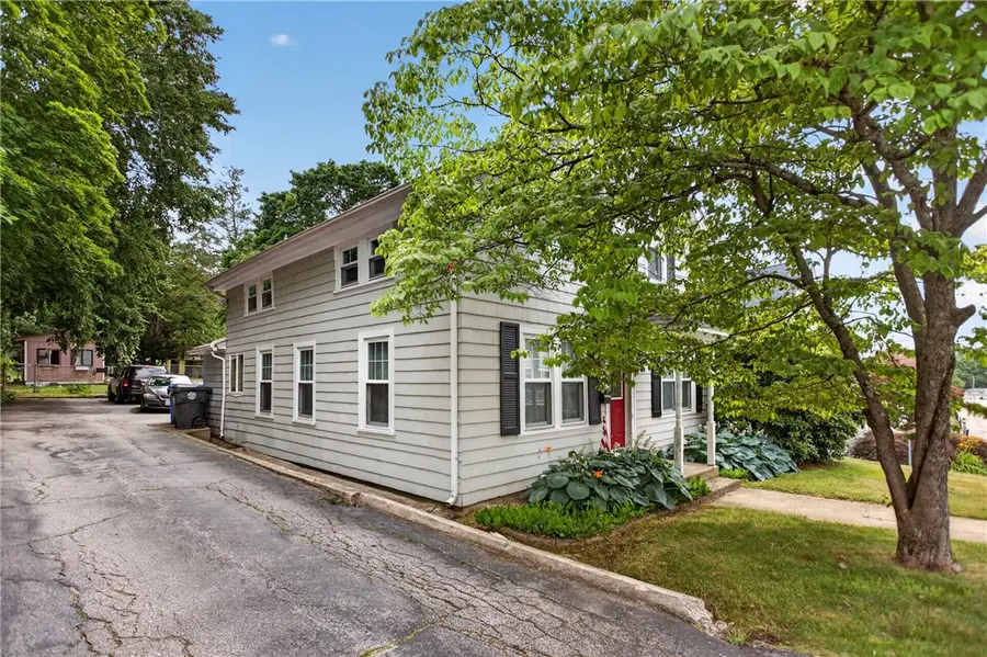 86 Summit Avenue, West Warwick, RI 02893 - #3