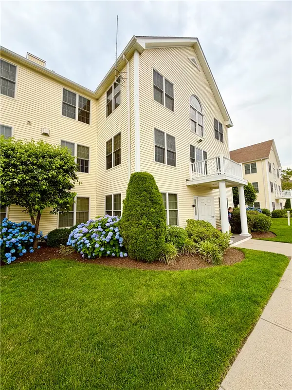 45 Saw Mill Drive #301, North Kingstown, RI 02852