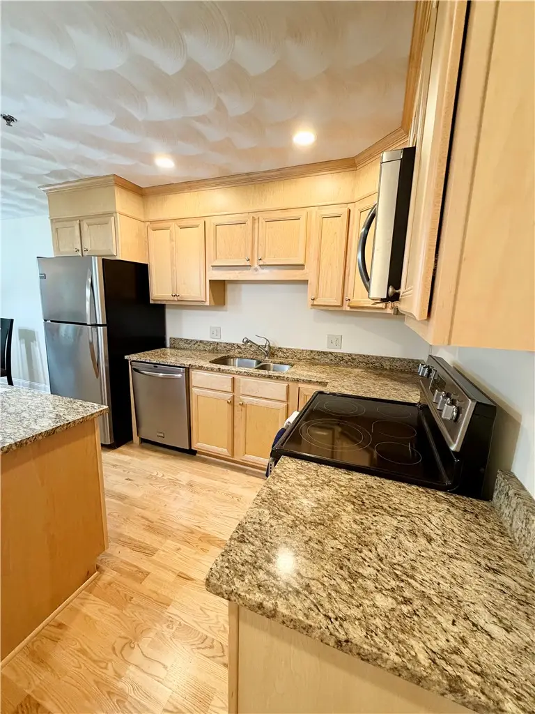 45 Saw Mill Drive #301, North Kingstown, RI 02852 - #3