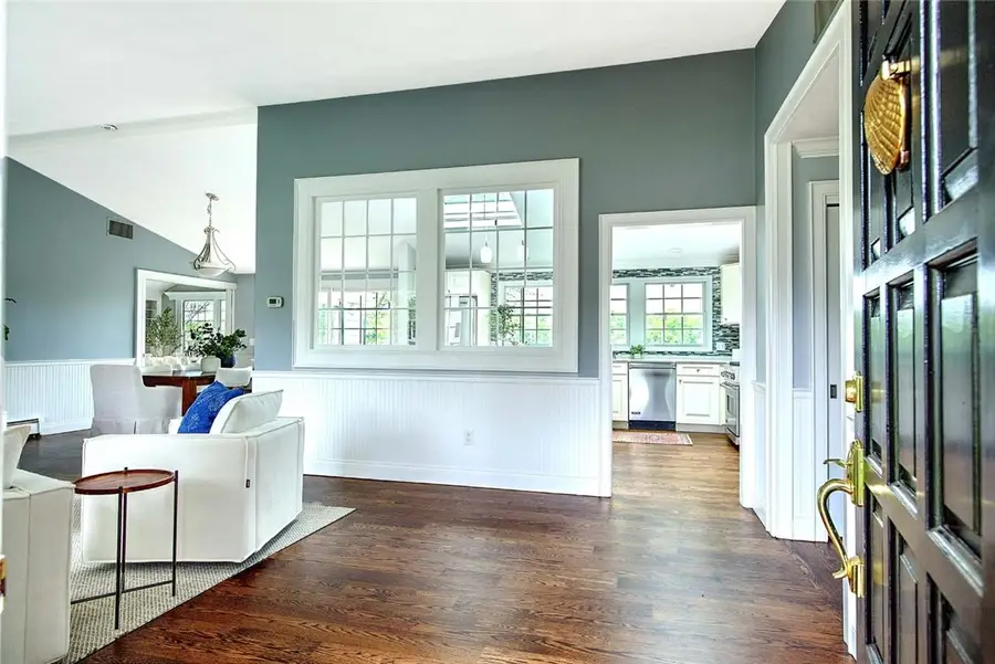 33 Meadowbrook Drive, Barrington, RI 02806 - #3