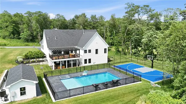 1264 Central Avenue, Johnston, RI 02919