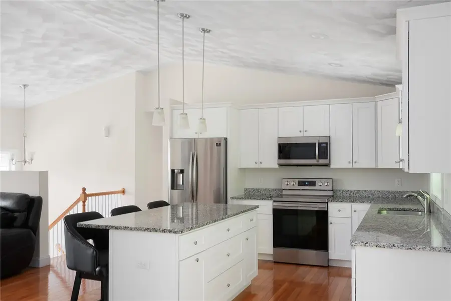15 Birch Road, Cumberland, RI 02864 - #3