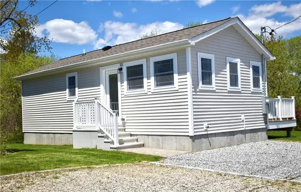 64 Burnside Avenue, Narragansett, RI 02882