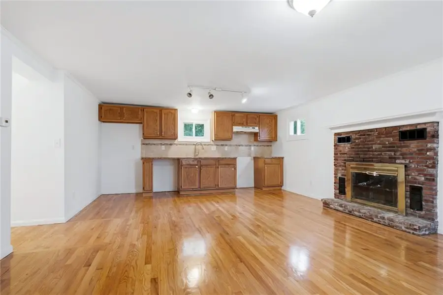 61 West Warwick Avenue, West Warwick, RI 02893 - #2
