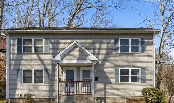 131 New River Road, Lincoln, RI 02838