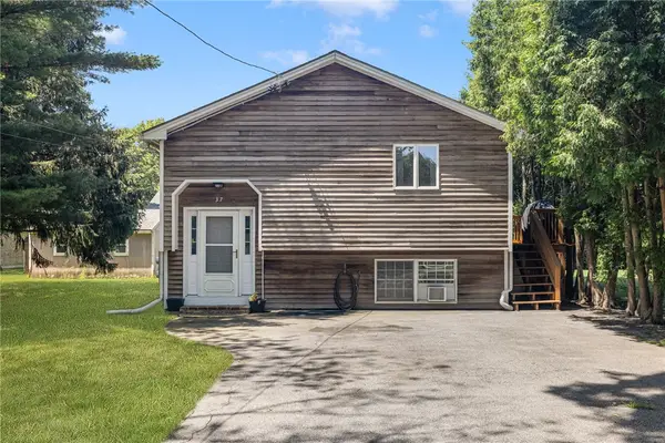37 Opechee Drive, Bristol, RI 02809