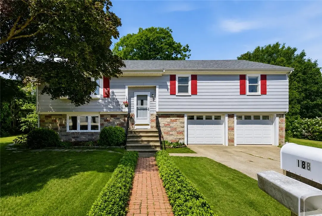 18 Continental Drive, Middletown, RI 02842 - #1