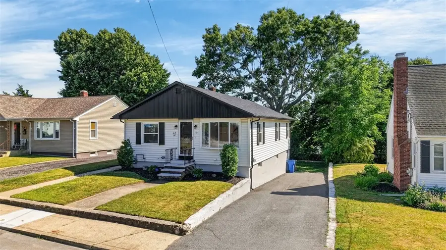 44 Cliff Avenue, Cranston, RI 02920 - #2