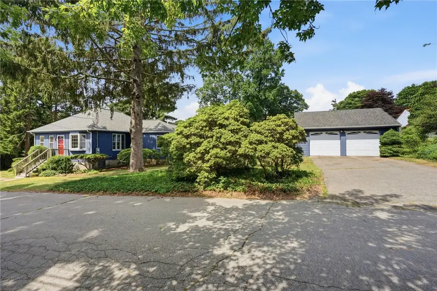 16 Brown Avenue, Barrington, RI 02806 - #3