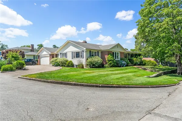 94 Greening Lane, Cranston, RI 02920