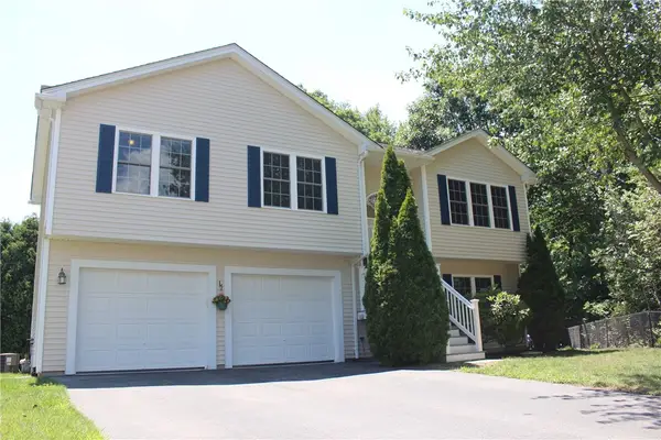 56 Mckay Court, Warwick, RI 02889