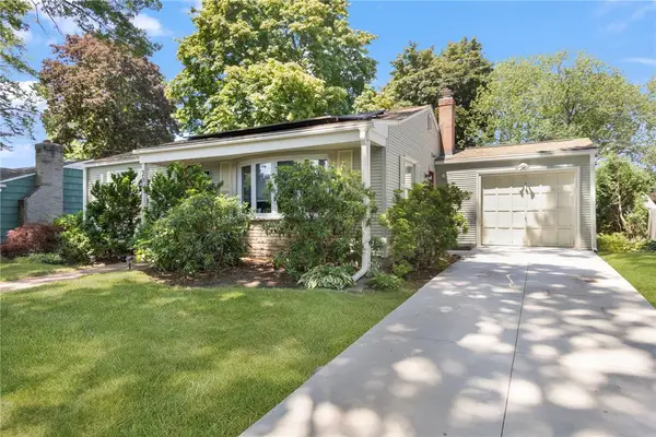 20 Deer Street, East Providence, RI 02916