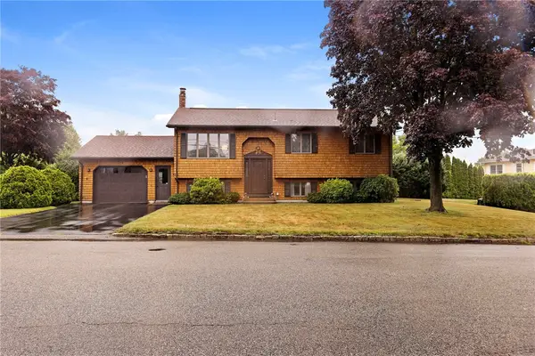129 Woodside Avenue, West Warwick, RI 02893