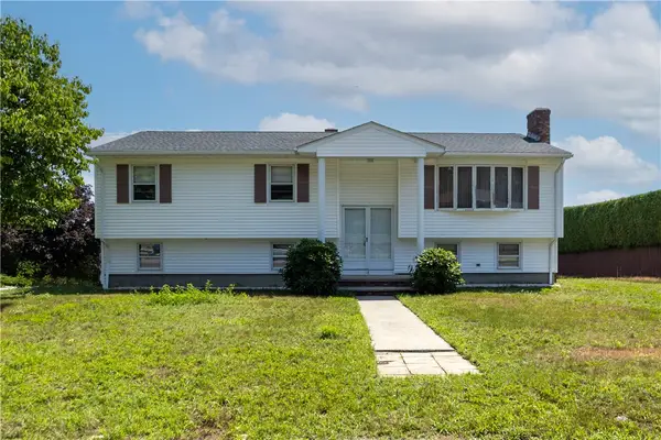 18 Tabor Drive, Johnston, RI 02919