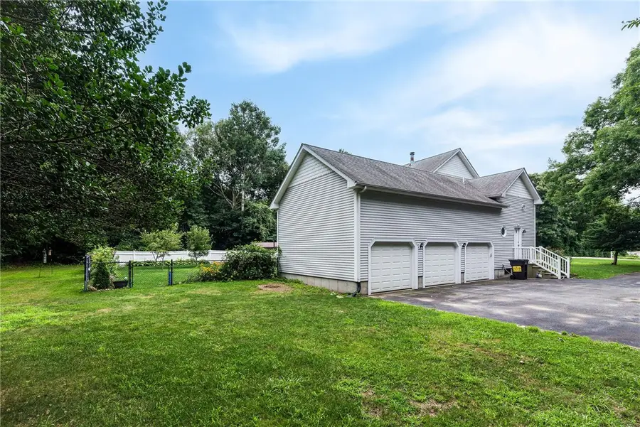 116 Holly Hills Lane, Saunderstown, RI 02874 - #3