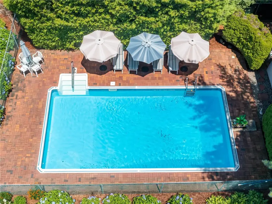 10 Ridgefield Drive, East Greenwich, RI 02818 - #2