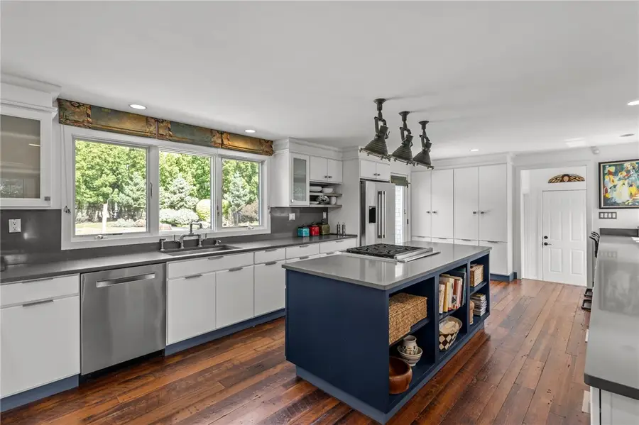 11 Stonegate Road, Warren, RI 02885 - #3