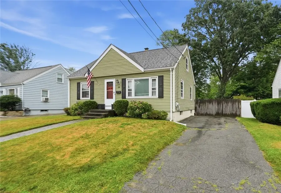 22 Yale Avenue, Riverside, RI 02915 - #3
