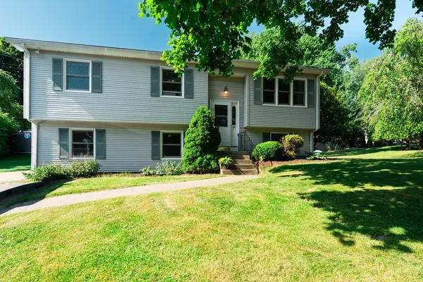 35 Old Pine Road, Narragansett, RI 02882