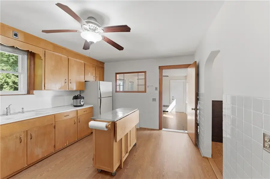 917 Woonsocket Hill Road, North Smithfield, RI 02896 - #3