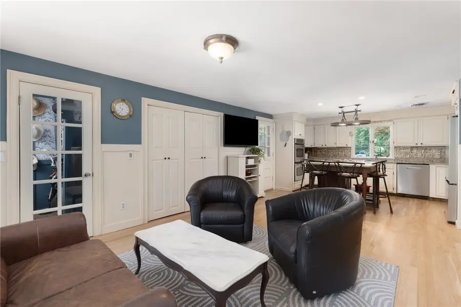 1 Gladridge Drive, East Greenwich, RI 02818 - #3