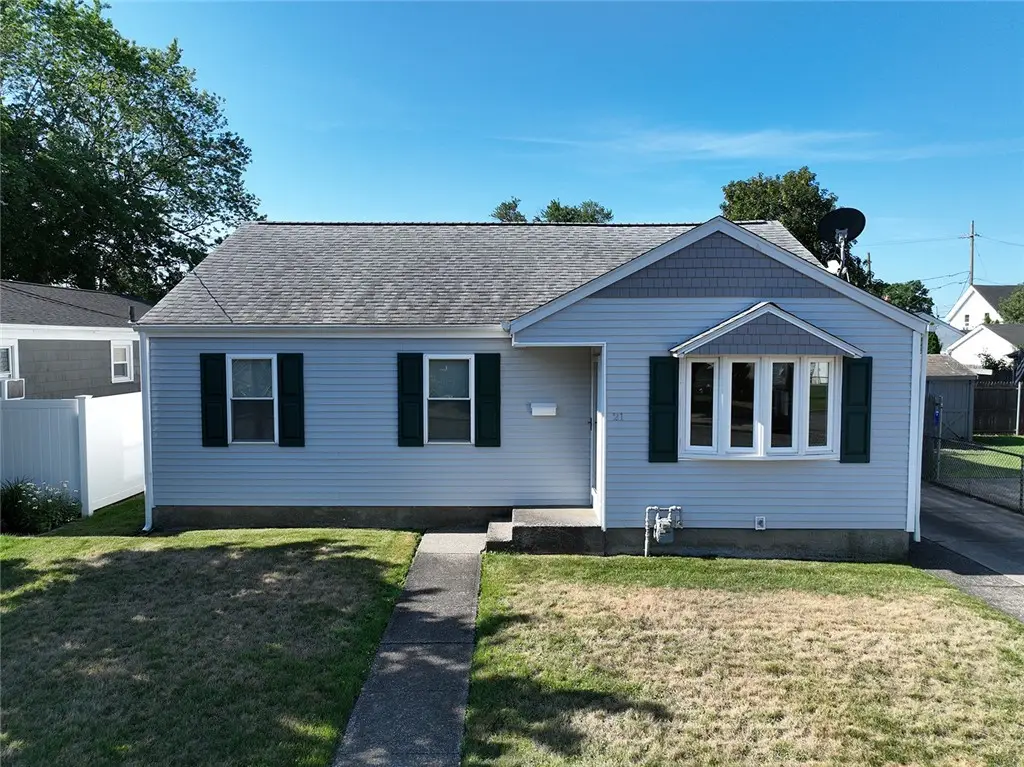 21 Benedict Street, Pawtucket, RI 02861 - #1