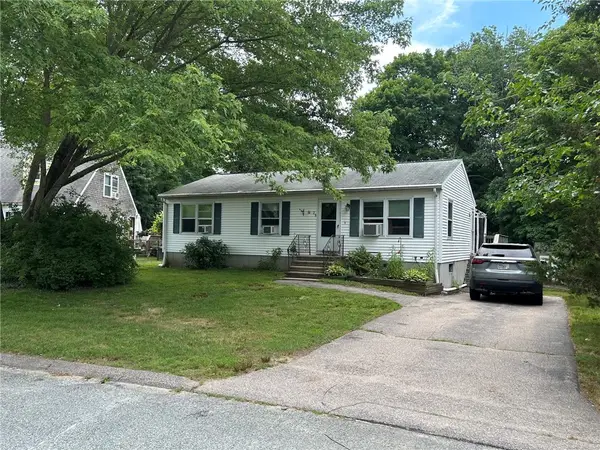 28 Karee Court, South Kingstown, RI 02879