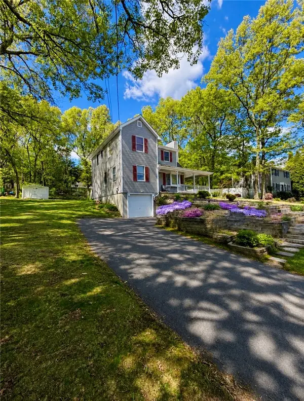 21 Primrose Lane, Johnston, RI 02919