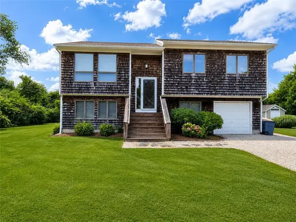 42 Jamestown Boulevard, Narragansett, RI 02882
