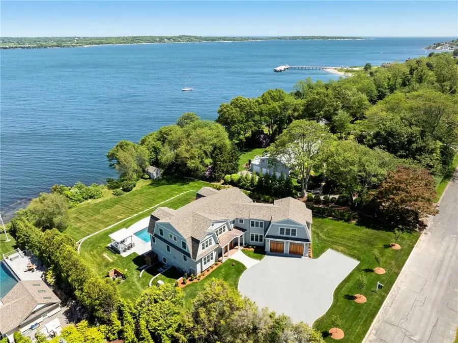 19 Searidge Drive, Saunderstown, RI 02874 - #2