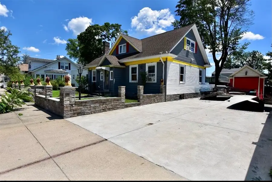 262 West Forest Avenue, Pawtucket, RI 02860 - #2
