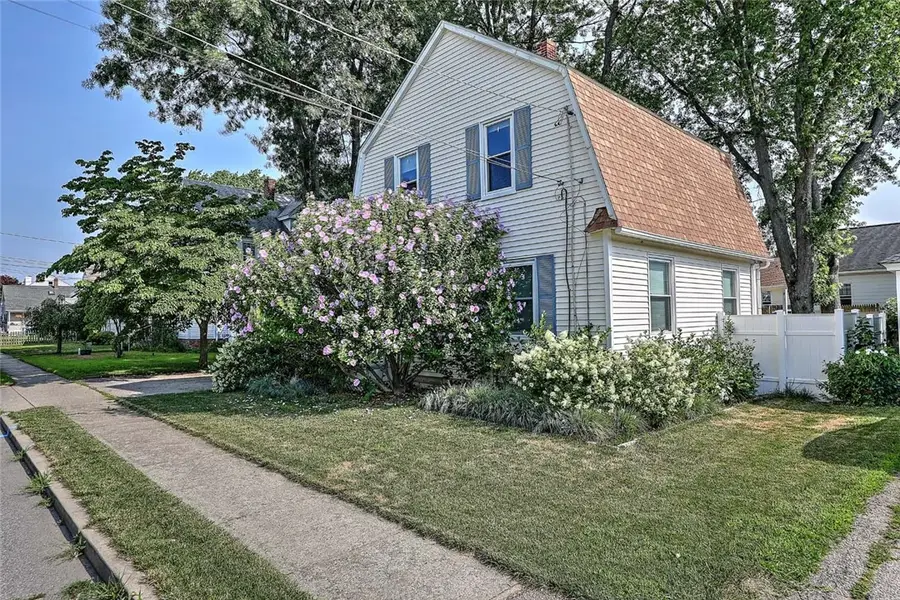 15 Wollaston Street, Cranston, RI 02910 - #3
