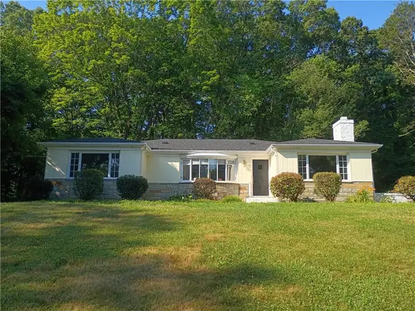 6 Old Pound Hill Road, North Smithfield, RI 02896