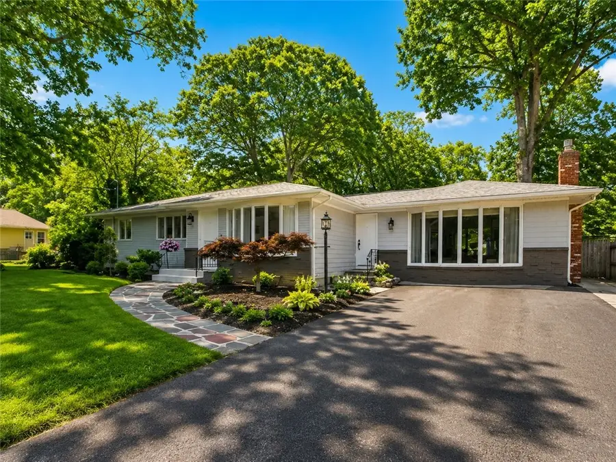 122 Spring Grove Avenue, Warwick, RI 02889 - #2