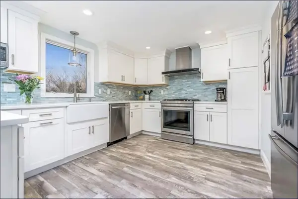 26 Jamestown Boulevard, Narragansett, RI 02882