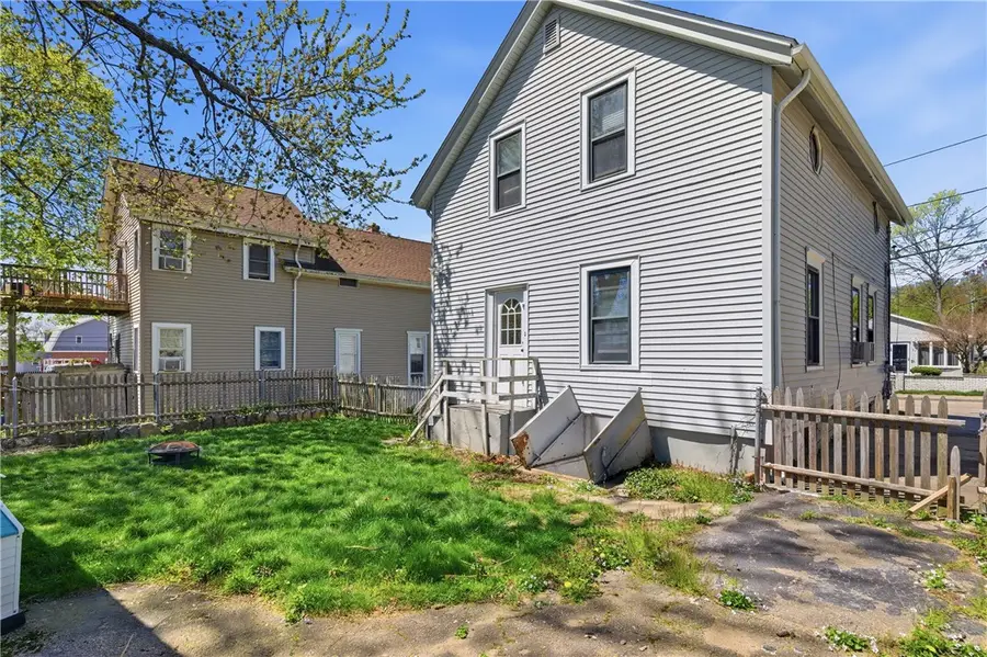 25 Hoppin Avenue, Riverside, RI 02915 - #3