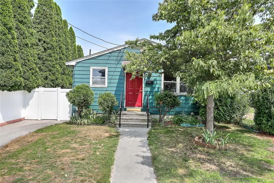 104 Stanton Avenue, Riverside, RI 02915 - #2