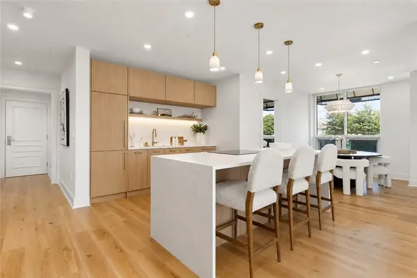 1 Tower Drive #102, Portsmouth, RI 02871