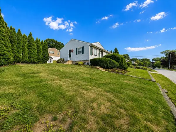 10 Grandview Drive, Cumberland, RI 02864