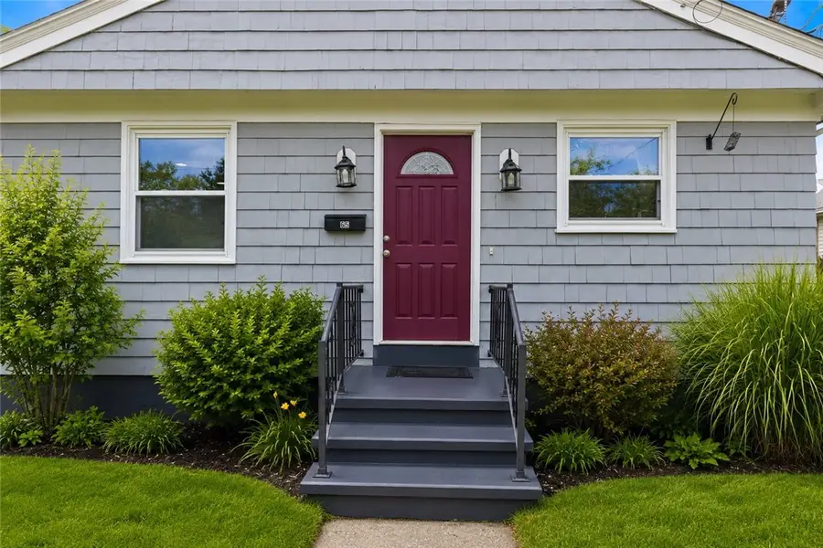 65 Marion Avenue S, Cranston, RI 02905 - #3