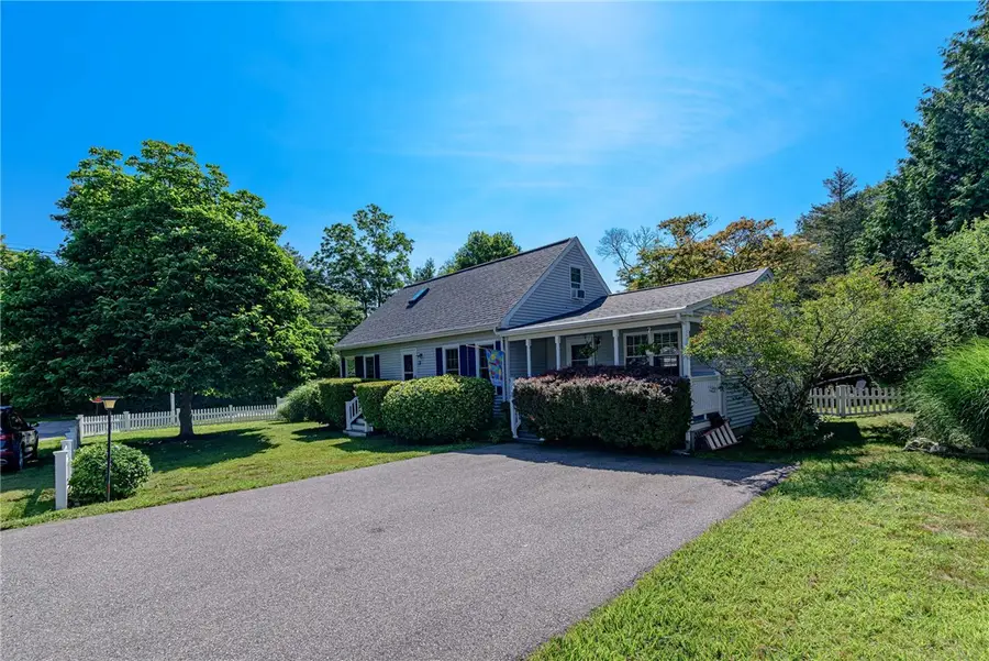 6 Christopher Street, South Kingstown, RI 02879 - #2