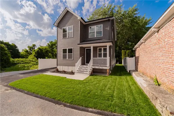 31 Tucker Street, Warwick, RI 02886