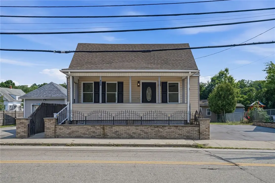 902 Main Street, West Warwick, RI 02893 - #1