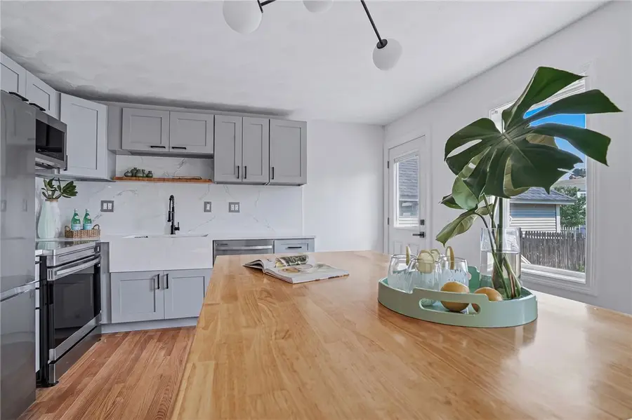 902 Main Street, West Warwick, RI 02893 - #2