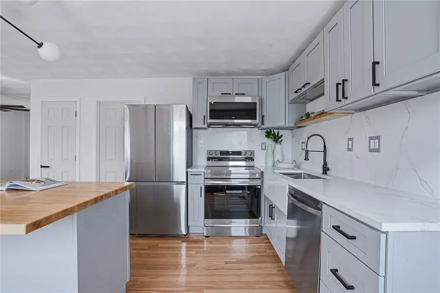 902 Main Street, West Warwick, RI 02893 - #3