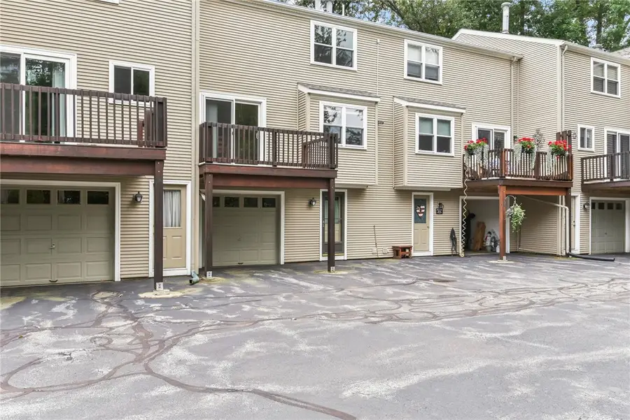 351 New London Avenue #105, Warwick, RI 02886 - #2