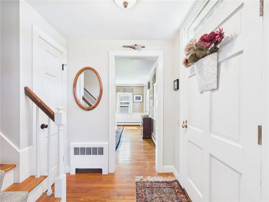 40 Oak Hill Road, South Kingstown, RI 02879 - #3