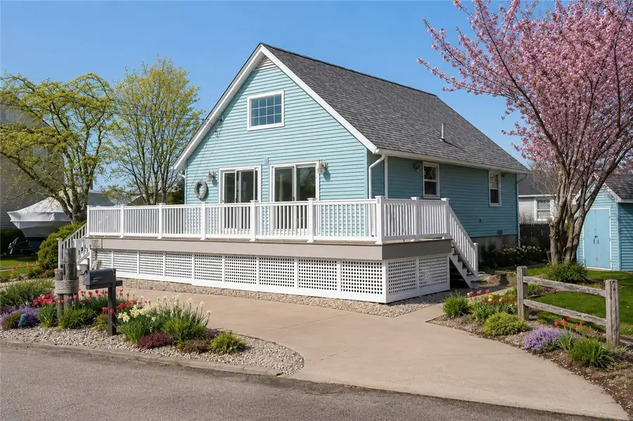 24 Redwood Drive, Narragansett, RI 02882 - #2