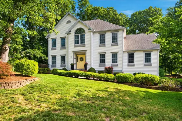 6 Cathedral Court, Cumberland, RI 02864